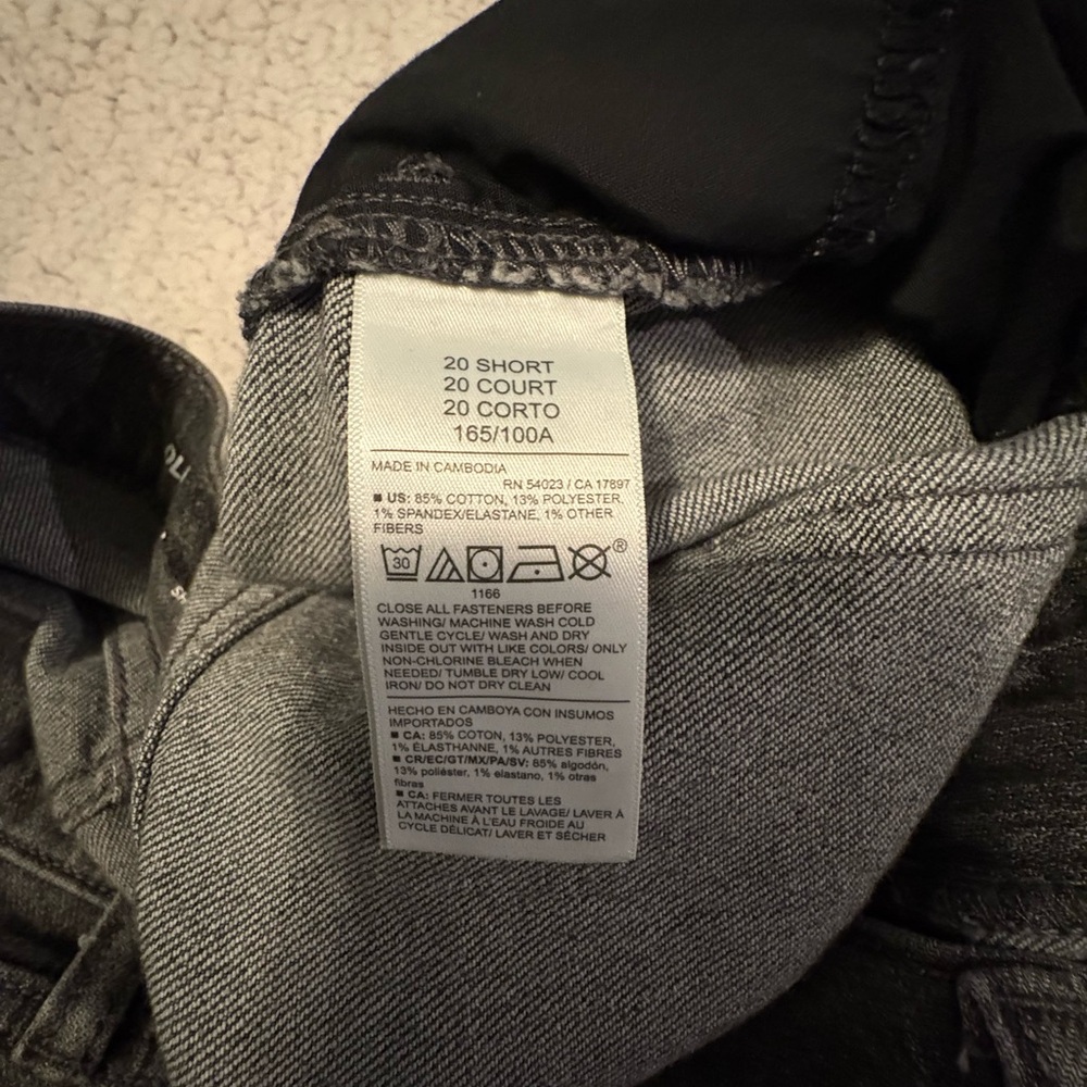 NWT Old Navy Women's Mid-Rise Wow Boyfriend Straight Jeans - Picture 7 of 8
